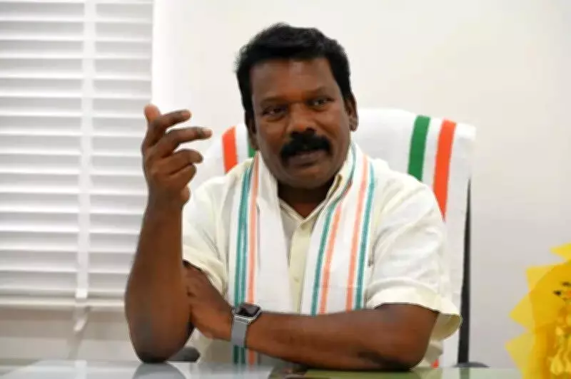 Tamil Nadu Congress chief releases videos to back I-T search claim