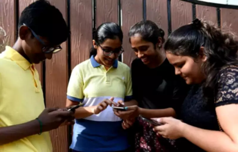 Tamil Nadu Tops CBSE Class X Results with 99.92% Pass Rate, Girls Outperform Boys