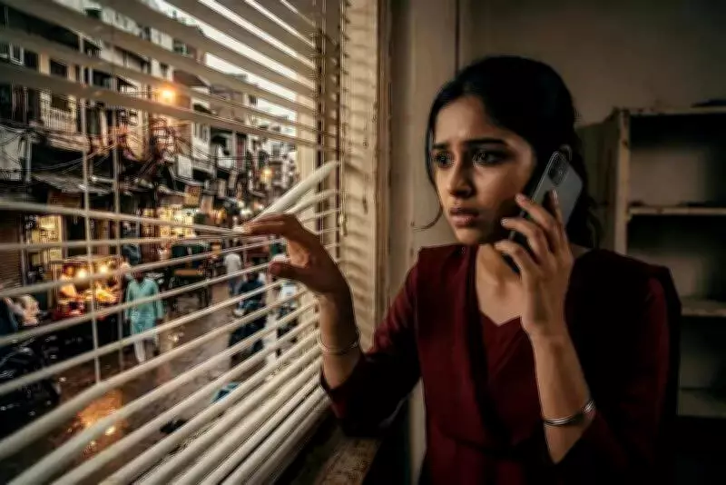 Teen's Ex-Boyfriend Threatens Her With Knife in Ahmedabad
