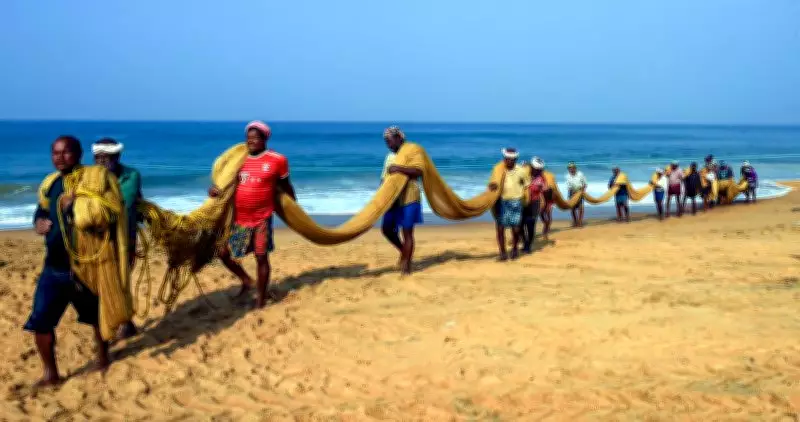 The Overlooked Perspective of the Fisherman in Policy Decisions