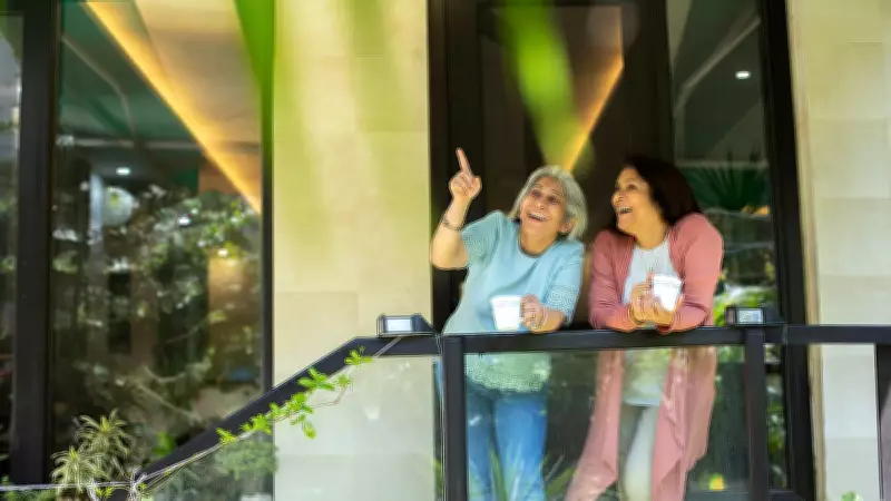 The Quiet Love in Women's Friendships: Shared Realities and Struggles