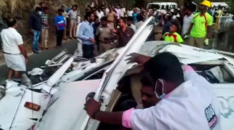 Tragic Road Accident in Tamil Nadu Claims Lives of 8 Kerala Tourists