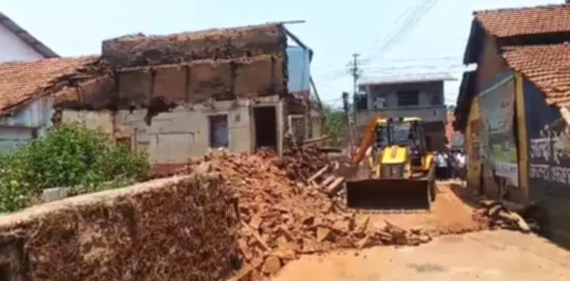 Two Killed in Kolhapur Building Wall Collapse During Demolition Work