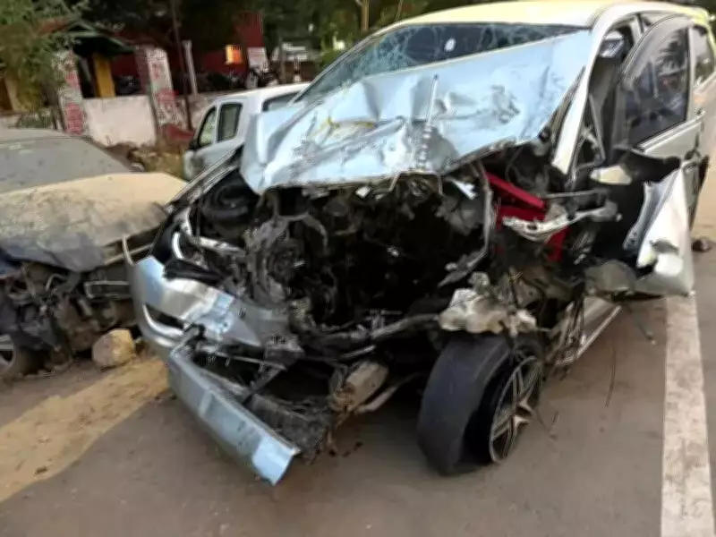 Two Killed, Seven Injured in Head-On Collision Near Annur