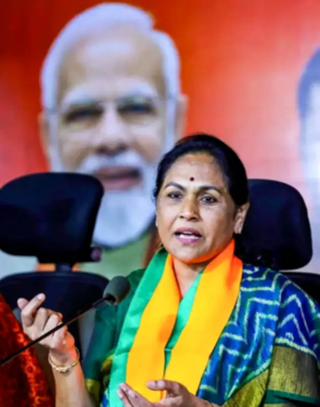 Union Minister Shobha Karandlaje Accuses Congress of Deceiving Telangana Voters
