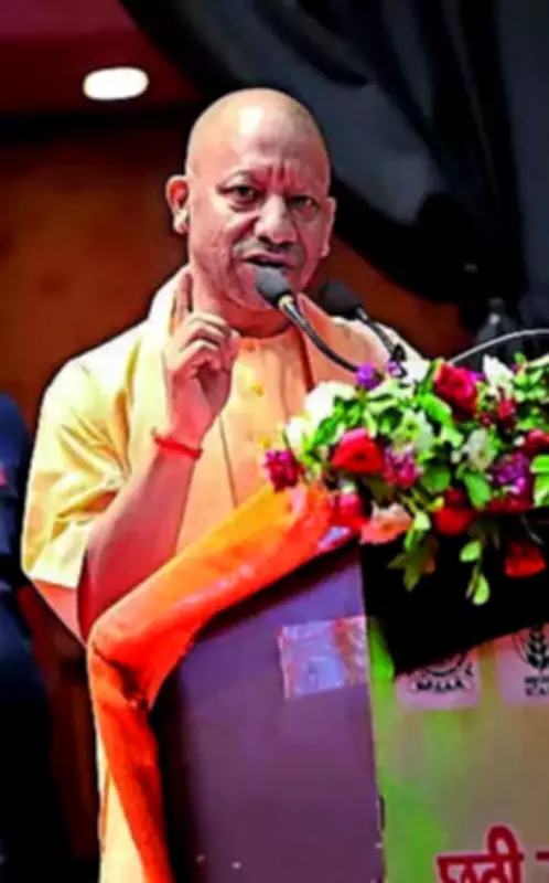 UP CM Yogi Adityanath Directs Cluster-Based Plan to Boost Weavers' Livelihood