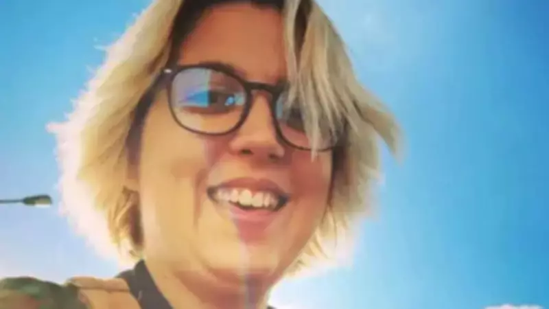 US Graduate Flees to Prague to Escape $65K Student Loan Burden, Sparks Debate