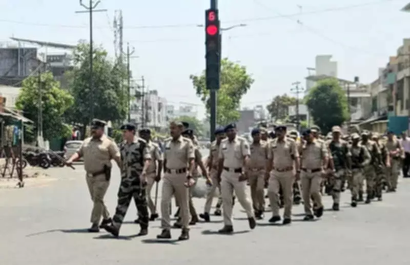 Vadodara Police Conduct Patrolling Ahead of VMC Polls on Sunday