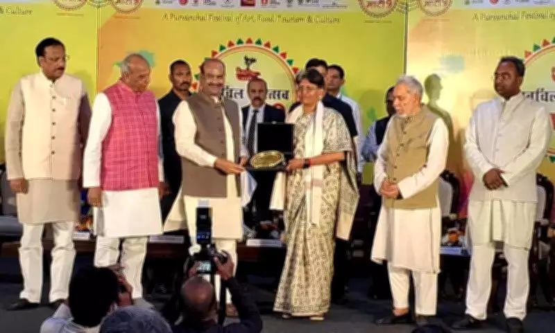Varanasi University VC Honored with Prestigious 'Maati Samman' Award in New Delhi