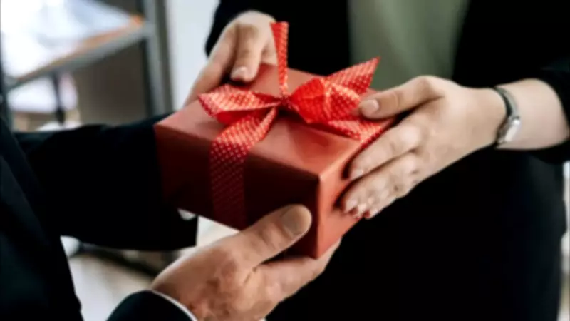 Vastu Shastra: 10 Items to Avoid Gifting for a Housewarming Ceremony