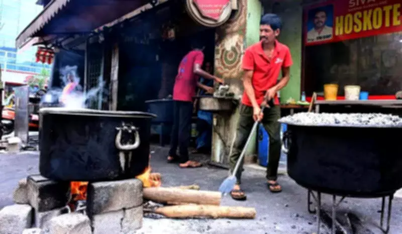 Vijayawada Hotels Stick to Wood Stoves Despite LPG Return, Sparking Pollution Fears