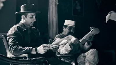 Akshay Kumar Pens Emotional Note for Asrani on 'Bhoot Bangla' Anniversary