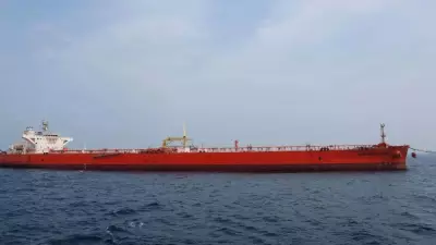 Chinese Supertankers Navigate Hormuz Amid US-Iran Talks, Indian Vessel Crosses