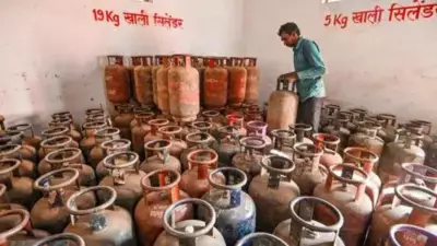 India Considers LPG Reserves Amid Refinery Shutdown and Global Supply Concerns