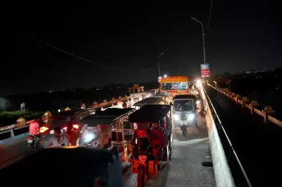 Lucknow's Dark Streets Spark Safety Fears as Faulty Lights Persist for Weeks