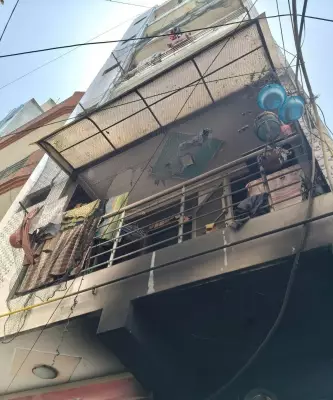 Major Fire in West Delhi Building: Five Residents and Two Pets Rescued Safely