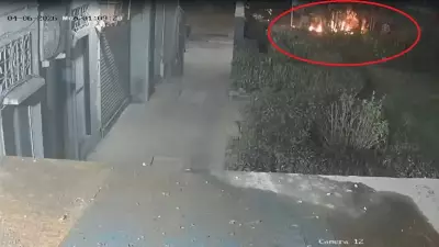 Mumbai Man Sets BJP Leader Kirit Somaiya's Office Nameplate on Fire Over Gym Closure