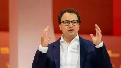 Nobel Economist Challenges AI Job Loss Predictions, Warns of Democracy Threat