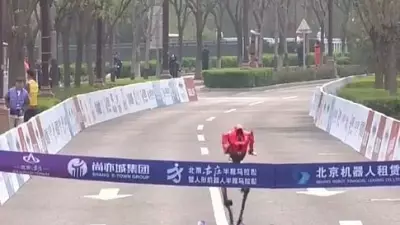 Robot Breaks World Record at Beijing Half Marathon, Outrunning Human Competitors