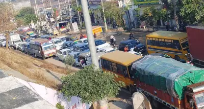 Sector 5 Residents Demand Entry Restrictions and Parking Rules to Alleviate Traffic Congestion