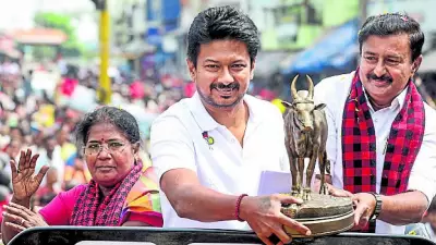 Tamil Nadu 2026 Polls: AIADMK Fortress Under Siege as DMK Intensifies Caste-Based Campaign