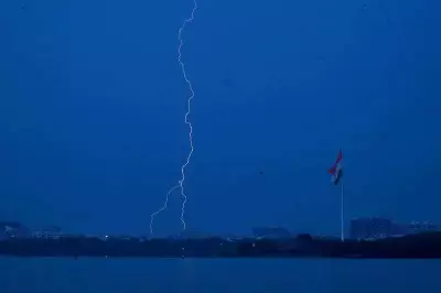 Telangana Experiences Brief Heat-Induced Showers, Short Relief from Scorching Temperatures