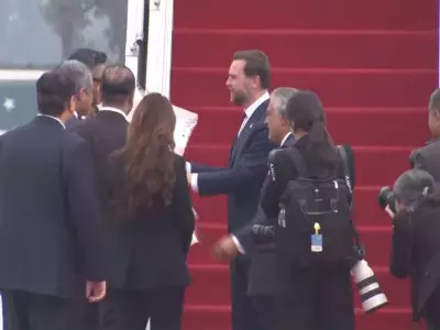 US Diplomats Land in Pakistan for Truce Talks with Iran on Hormuz Strait