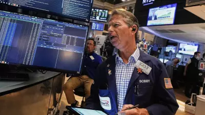 US Stocks Edge Lower Ahead of Fed Decision; Oil Prices Surge on Iran War