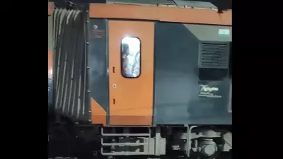 Vande Bharat Express Derails at Diamond Crossing Entering Pune Station