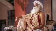 10 Powerful Parenting Quotes by Sadhguru to Raise Happy and Confident Children