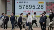 Asian Markets Mixed as Japan Hits Record High, Oil Prices Rise