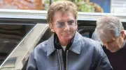Barry Manilow Makes First Public Appearance After Lung Cancer Surgery