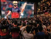 Bengaluru's Weekend Cricket Fever: Venues Transform into Mini Stadiums for Match Screenings