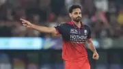 Bhuvneshwar Kumar becomes 2nd Indian to 350 T20 wickets in RCB vs GT clash