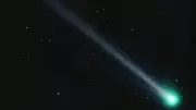 Comet's Tail 'Regrows' Like a Lizard's, Revealing Solar Wind Secrets