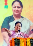 Delhi CM Rekha Gupta Reviews MCD Works, Focuses on Sanitation and Waste Management