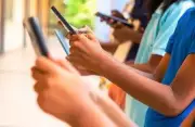Global school phone bans double since 2023; India lacks national policy