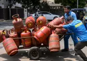 India's LPG Consumption Drops 13% Amid West Asia Conflict