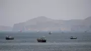 Iran Bolsters Strait of Hormuz Control as US Halts Planned Military Strikes