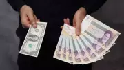 Iran's Currency Plunges to Record Low Amid US Naval Blockade