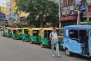 Kolkata Auto Crisis Persists Despite LPG Cap Removal, Commuters Face Long Waits