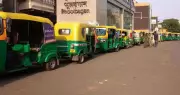 Kolkata Auto Drivers Demand Fare Hike or 5-Passenger Rule After Record LPG Price Surge
