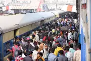 LPG Crisis Forces Migrant Workers to Abandon Jobs, Return to Bihar