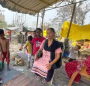 Lucknow Slum Fire Destroys Classroom, But Teacher Manju Devi Continues Lessons in Ashes