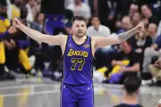 Luka Doncic Fully Fit as Lakers Face Thunder in Crucial Western Conference Clash