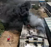 Major Fire Engulfs Surat Textile Unit, Six-Hour Battle Prevents Spread