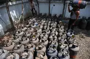 Nagpur Faces Severe LPG Cylinder Shortage Despite Government Claims of Normalization