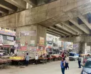Noida Residents Threaten Protest Over Bhangel Flyover Parking Crisis