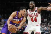 Phoenix Suns Battle Chicago Bulls in Crucial Late-Season NBA Showdown