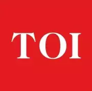 Pune Police Impersonators Swindle Gold Chains Worth ₹2.6 Lakh from Seniors